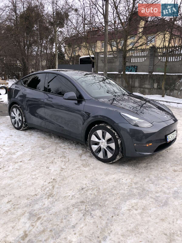 Позашляховик / Кросовер Tesla Model Y 2023 в Львові фото 4 Позашляховик / Кросовер Tesla Model Y 2023 в Львові