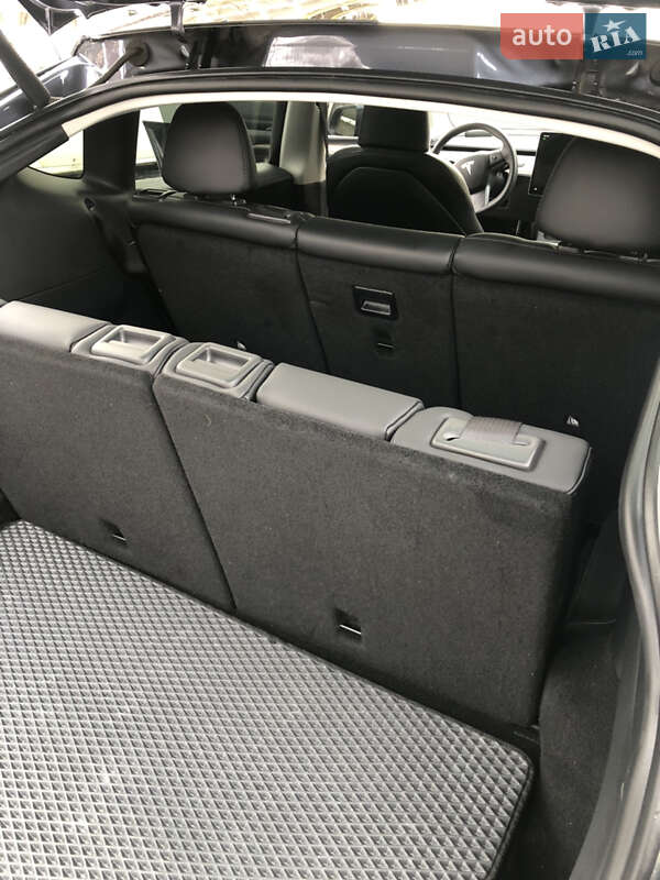 Позашляховик / Кросовер Tesla Model Y 2023 в Львові фото 18 Позашляховик / Кросовер Tesla Model Y 2023 в Львові