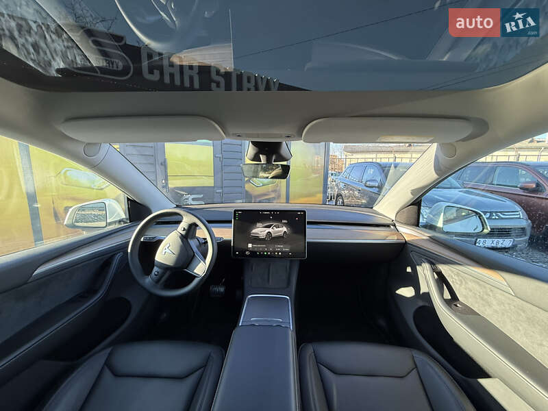 Внедорожник / Кроссовер Tesla Model Y 2024 в Стрые