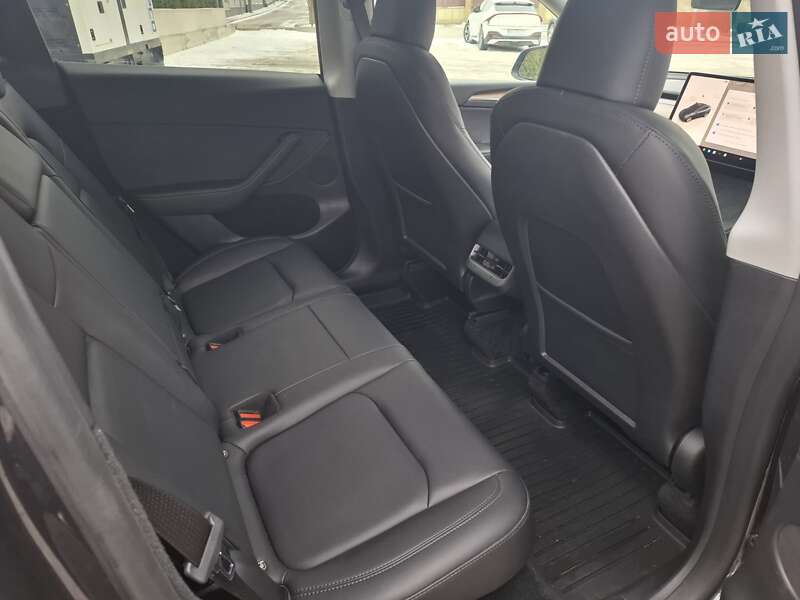 Позашляховик / Кросовер Tesla Model Y 2024 в Рівному