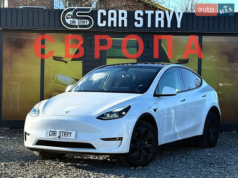 Tesla Model Y 2024