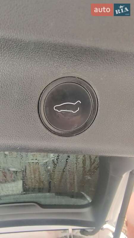 Внедорожник / Кроссовер Tesla Model Y 2021 в Киеве фото 8 Внедорожник / Кроссовер Tesla Model Y 2021 в Киеве