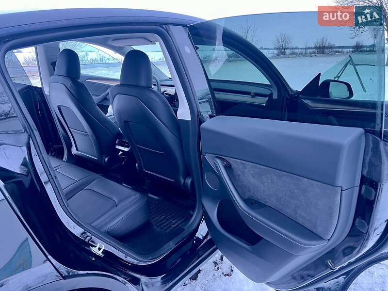 Внедорожник / Кроссовер Tesla Model Y 2024 в Миргороде