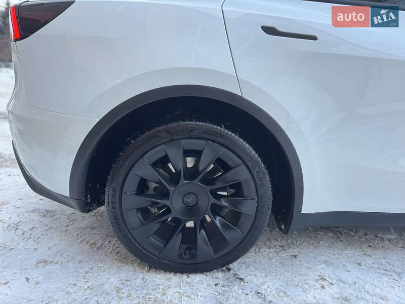 Внедорожник / Кроссовер Tesla Model Y 2020 в Луцке