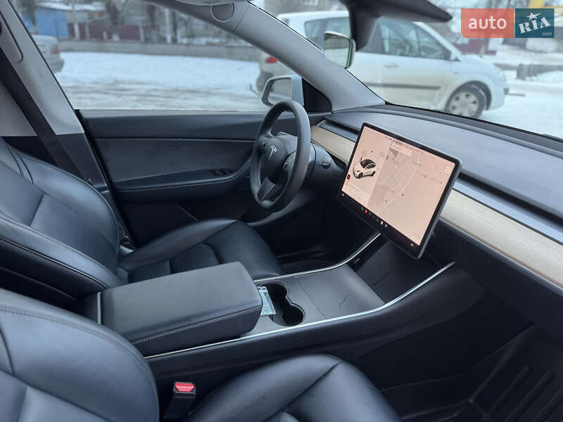 Внедорожник / Кроссовер Tesla Model Y 2020 в Луцке