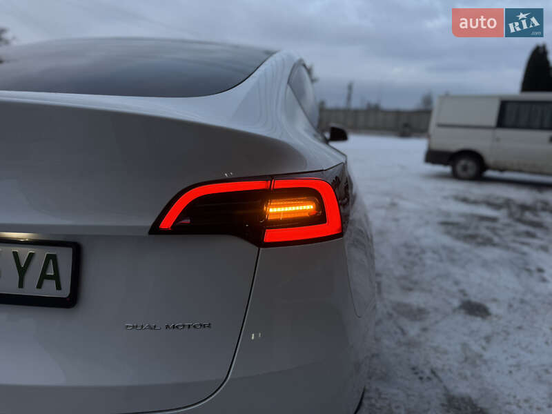 Внедорожник / Кроссовер Tesla Model Y 2020 в Луцке