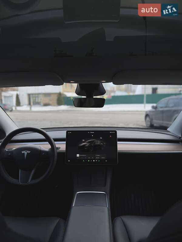 Внедорожник / Кроссовер Tesla Model Y 2024 в Киеве