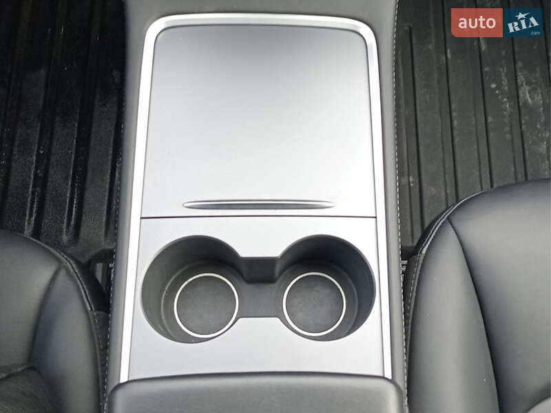 Внедорожник / Кроссовер Tesla Model Y 2022 в Львове