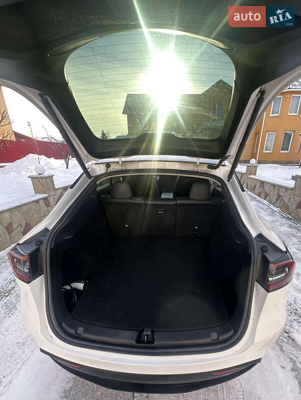 Внедорожник / Кроссовер Tesla Model Y 2023 в Тернополе