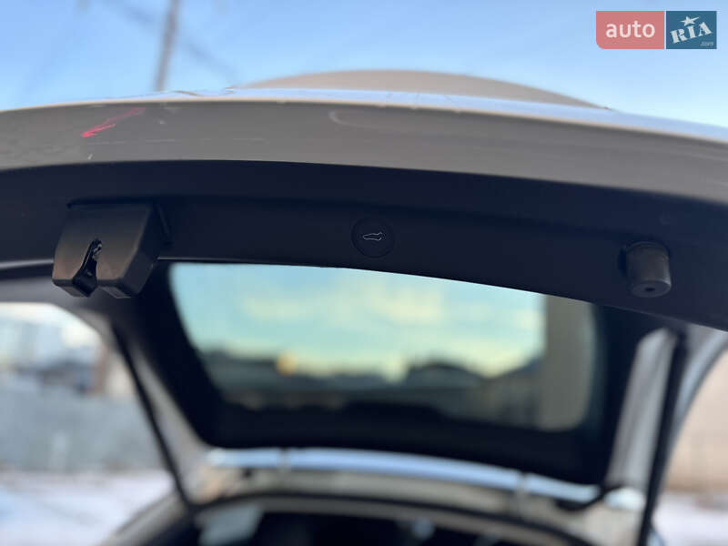 Внедорожник / Кроссовер Tesla Model Y 2021 в Ивано-Франковске