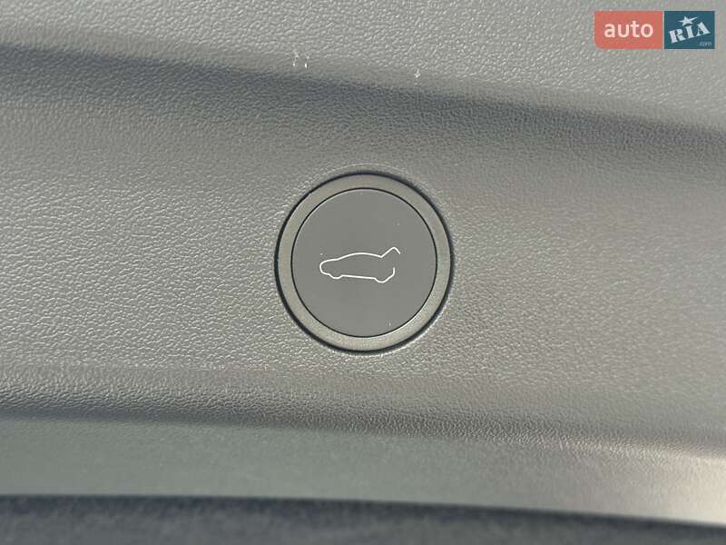 Внедорожник / Кроссовер Tesla Model Y 2024 в Ивано-Франковске