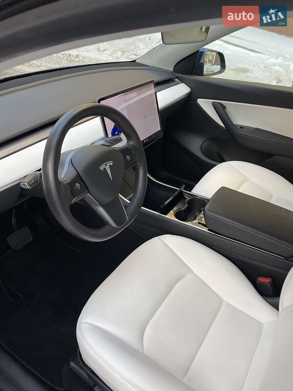 Позашляховик / Кросовер Tesla Model Y 2020 в Києві