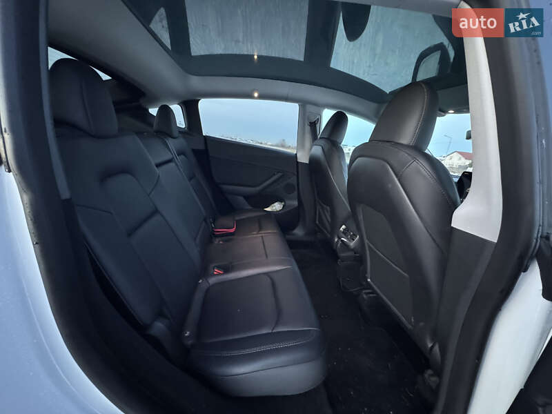 Позашляховик / Кросовер Tesla Model Y 2023 в Києві фото 11 Позашляховик / Кросовер Tesla Model Y 2023 в Києві