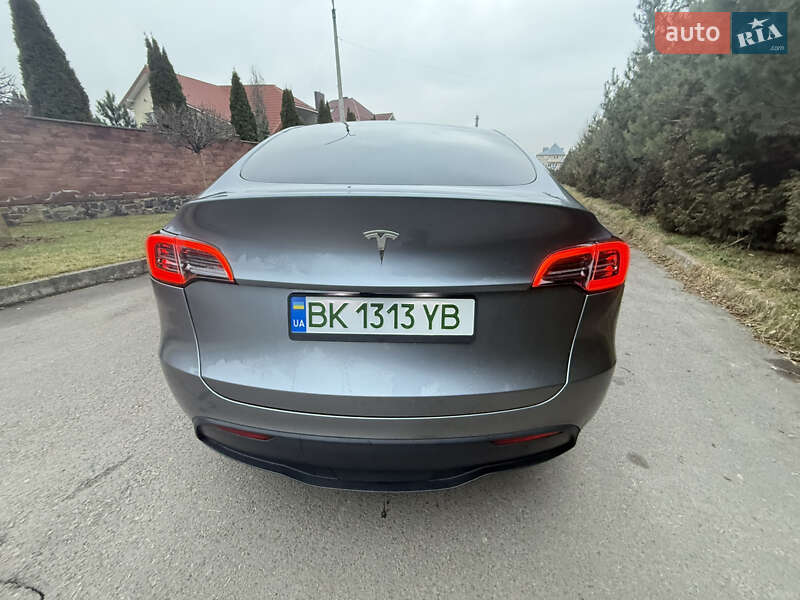 Внедорожник / Кроссовер Tesla Model Y 2025 в Ровно