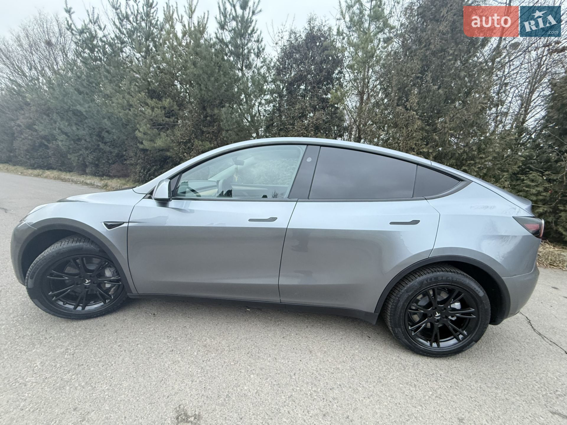 2025 Tesla Model Y - мініатюра 12