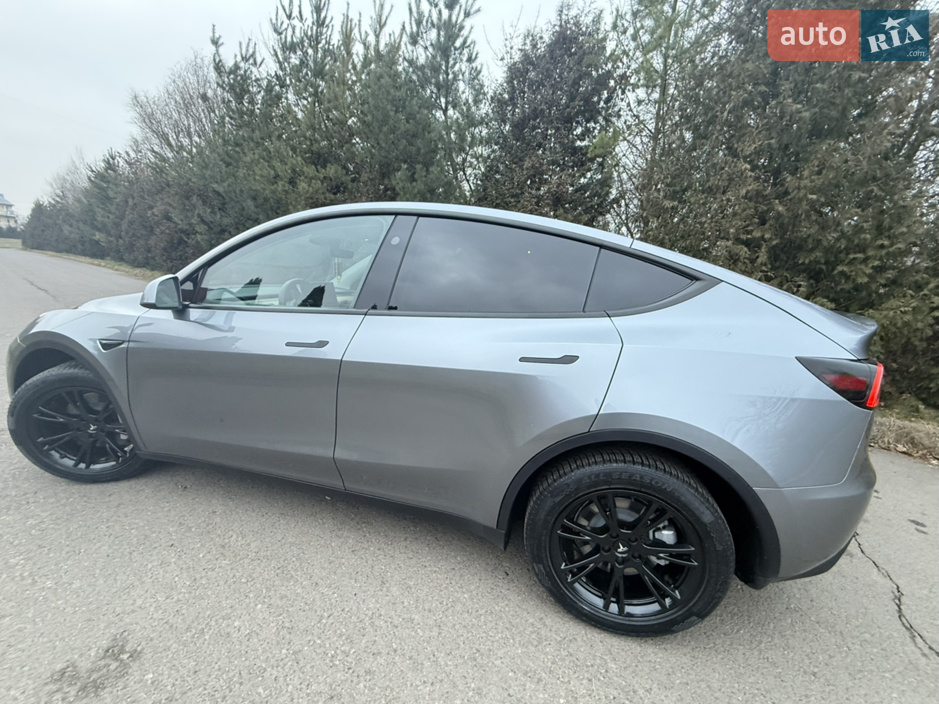 2025 Tesla Model Y - мініатюра 13