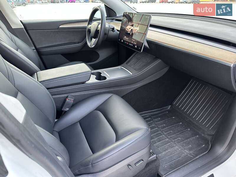 Внедорожник / Кроссовер Tesla Model Y 2022 в Житомире