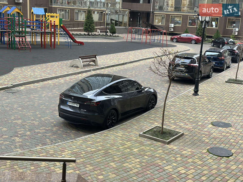 Внедорожник / Кроссовер Tesla Model Y 2024 в Одессе