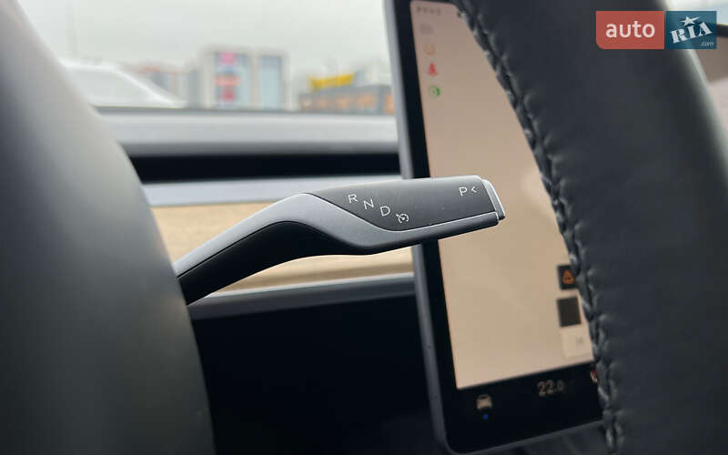 Внедорожник / Кроссовер Tesla Model Y 2023 в Львове