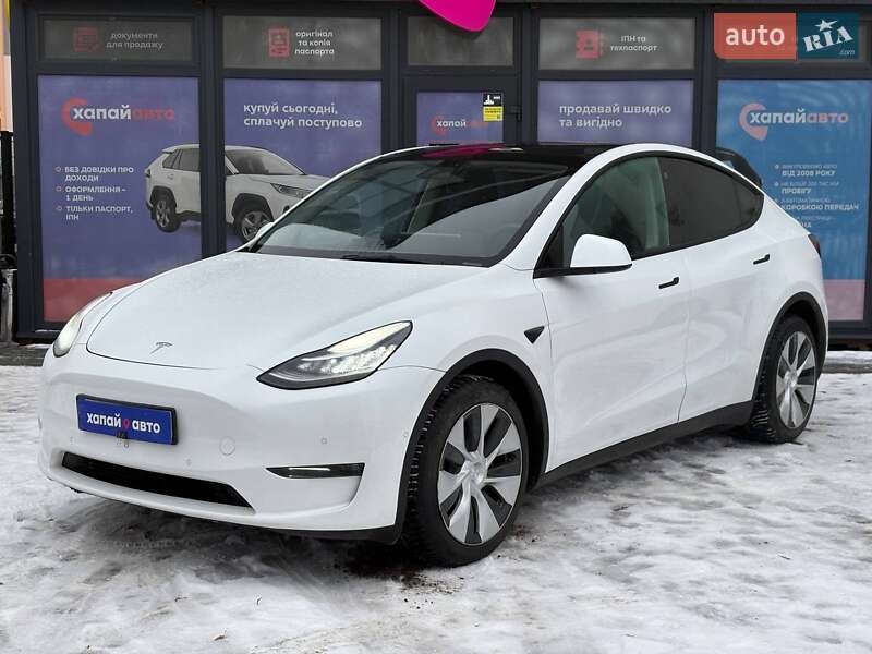 Tesla Model Y 2021