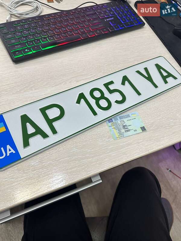 Внедорожник / Кроссовер Tesla Model Y 2023 в Запорожье