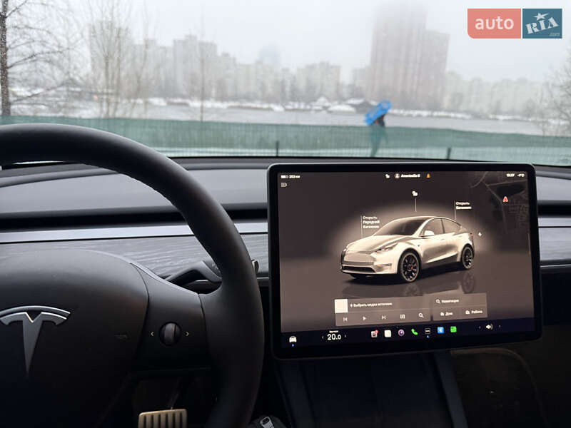 Внедорожник / Кроссовер Tesla Model Y 2024 в Киеве