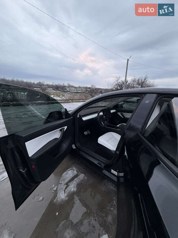 Внедорожник / Кроссовер Tesla Model Y 2020 в Синельниково