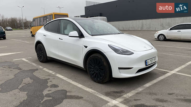 Позашляховик / Кросовер Tesla Model Y 2023 в Києві фото 17 Позашляховик / Кросовер Tesla Model Y 2023 в Києві