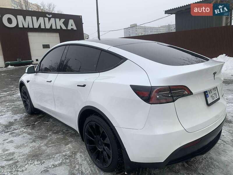 Позашляховик / Кросовер Tesla Model Y 2021 в Києві