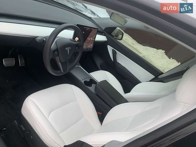 Позашляховик / Кросовер Tesla Model Y 2021 в Києві