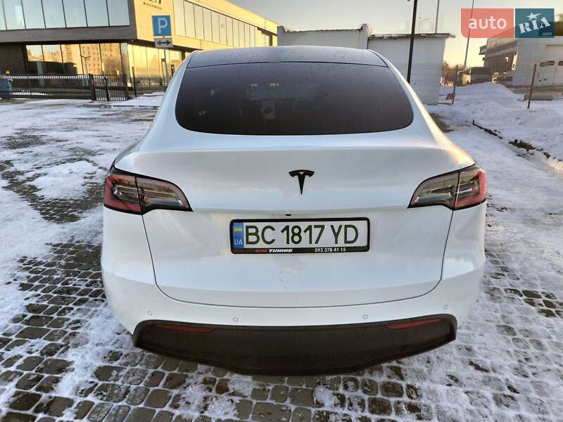 Позашляховик / Кросовер Tesla Model Y 2021 в Львові