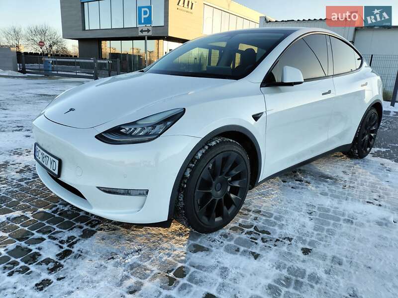Позашляховик / Кросовер Tesla Model Y 2021 в Львові