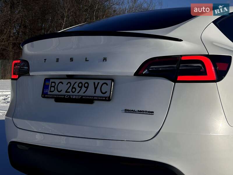 Внедорожник / Кроссовер Tesla Model Y 2023 в Львове