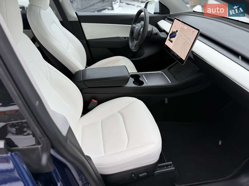 Внедорожник / Кроссовер Tesla Model Y 2021 в Львове