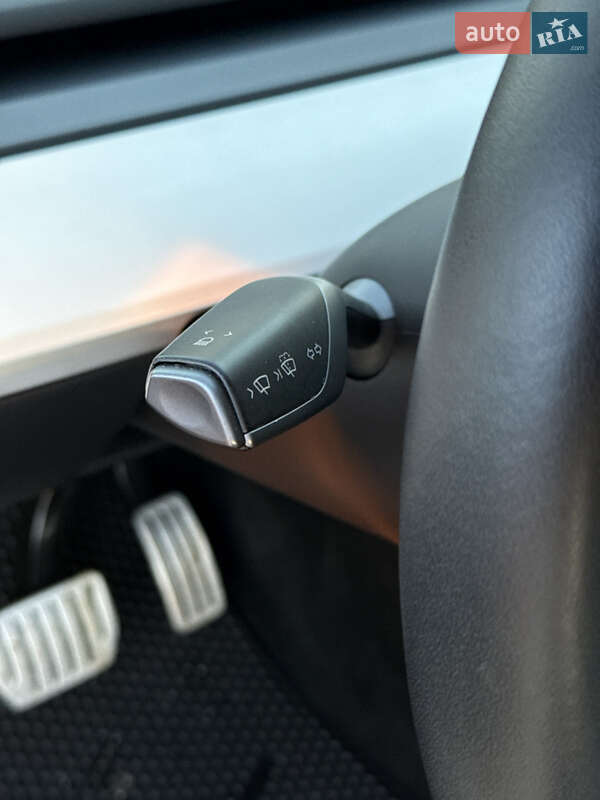 Позашляховик / Кросовер Tesla Model Y 2023 в Києві