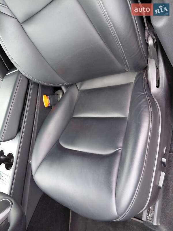 Внедорожник / Кроссовер Tesla Model Y 2021 в Одессе