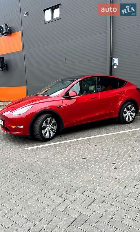Внедорожник / Кроссовер Tesla Model Y 2023 в Ужгороде