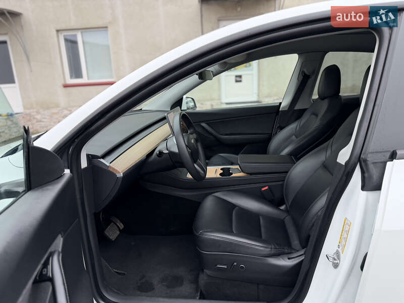 Позашляховик / Кросовер Tesla Model Y 2020 в Луцьку