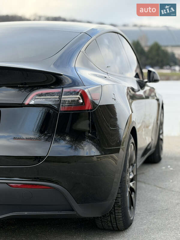 Позашляховик / Кросовер Tesla Model Y 2021 в Дніпрі