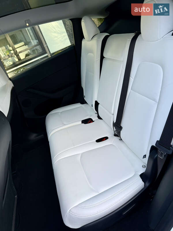 Внедорожник / Кроссовер Tesla Model Y 2024 в Черкассах