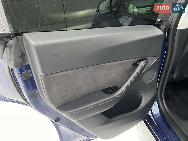 Внедорожник / Кроссовер Tesla Model Y 2020 в Одессе