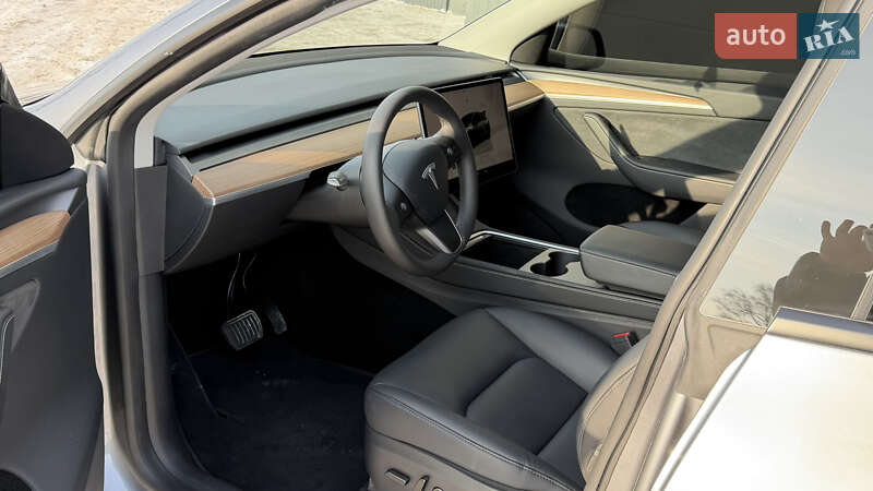 Внедорожник / Кроссовер Tesla Model Y 2024 в Виннице