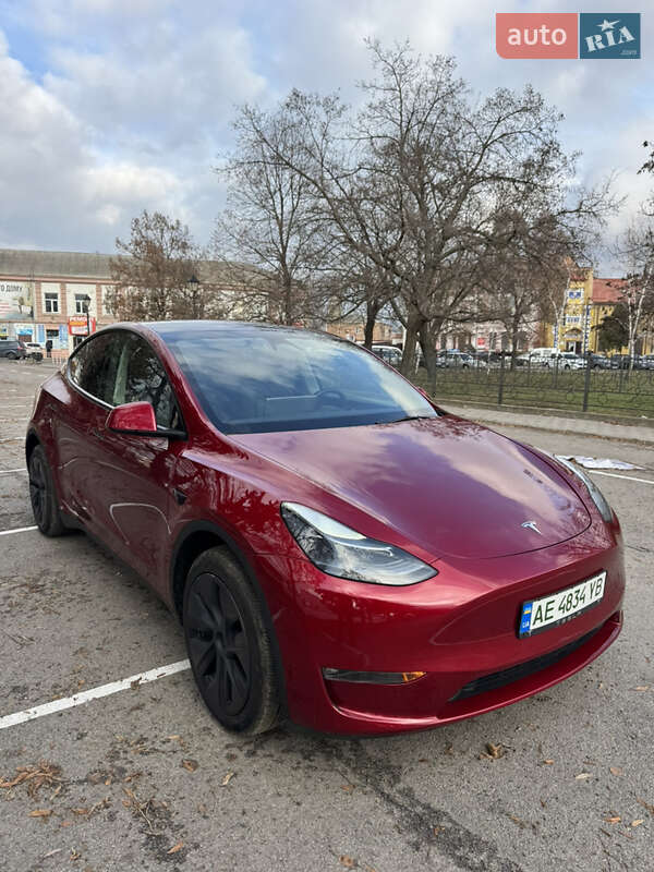 Внедорожник / Кроссовер Tesla Model Y 2024 в Новомосковске