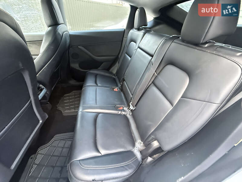 Внедорожник / Кроссовер Tesla Model Y 2021 в Львове