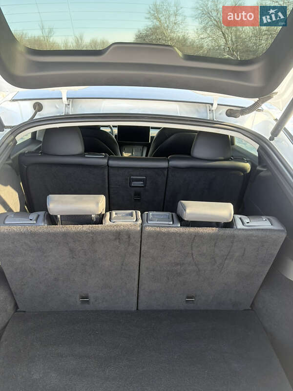 Внедорожник / Кроссовер Tesla Model Y 2022 в Киеве