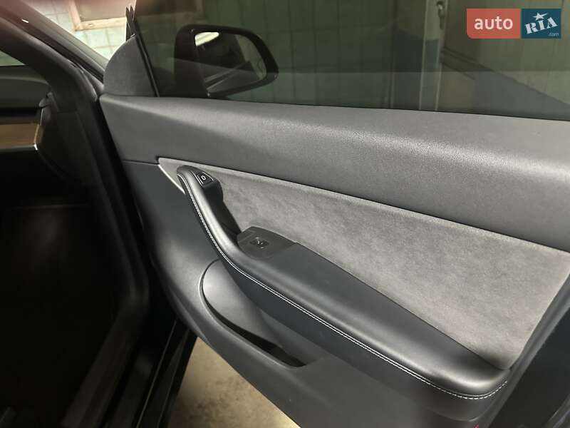 Внедорожник / Кроссовер Tesla Model Y 2021 в Запорожье фото 14 Внедорожник / Кроссовер Tesla Model Y 2021 в Запорожье