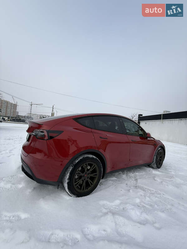 Внедорожник / Кроссовер Tesla Model Y 2023 в Киеве