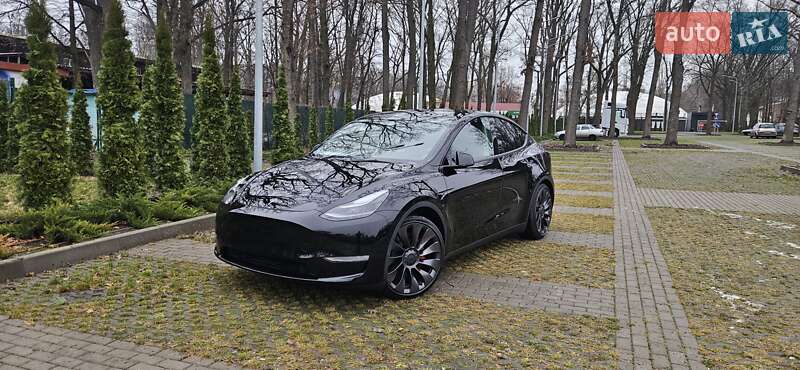 Внедорожник / Кроссовер Tesla Model Y 2023 в Харькове