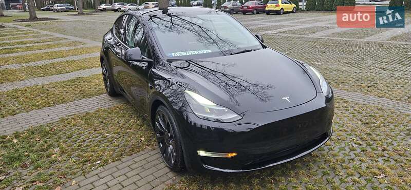 Внедорожник / Кроссовер Tesla Model Y 2023 в Харькове