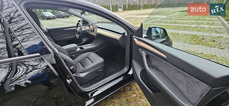 Внедорожник / Кроссовер Tesla Model Y 2023 в Харькове